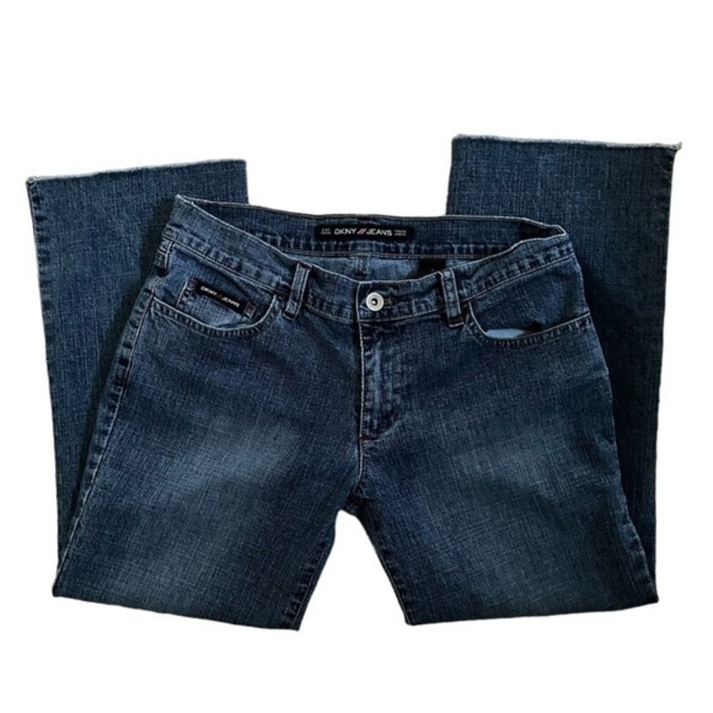DKNY Cropped Frayed Blue-Jeans, size 8